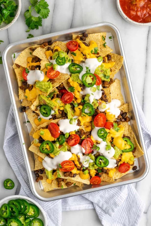 Cheesy Makhana Nachos